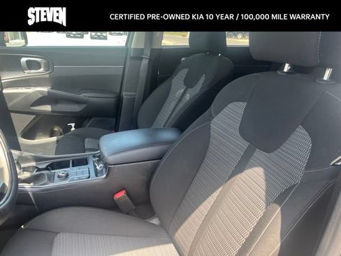 Used 2022 Kia Sorento LX FWD image 11
