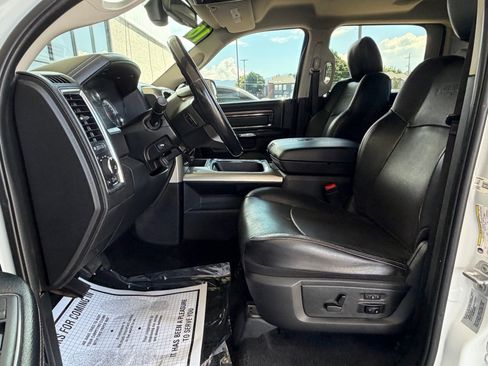 Used 2016 RAM 2500 Laramie w/ Sport Appearance Group AWD/4WD image 5