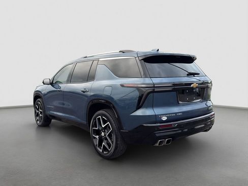 Used 2025 Chevrolet Traverse High Country w/ LPO, Floor Liner Package AWD/4WD image 4