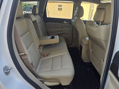 Used 2014 Jeep Grand Cherokee Limited RWD image 11