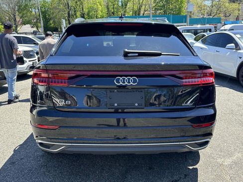 Used 2019 Audi Q8 Premium Plus w/ Premium Plus image 3