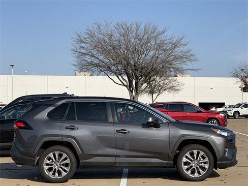 Certified 2021 Toyota RAV4 XLE Premium image 3