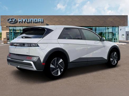 New 2026 Hyundai Ioniq 5 SE AWD/4WD image 8