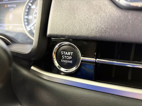 Used 2024 Mitsubishi Outlander SE image 23