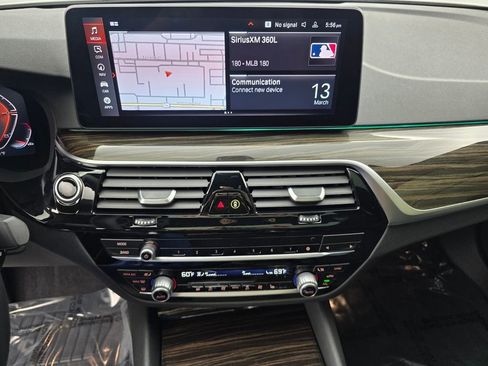 Used 2021 BMW 540i w/ Convenience Package image 22