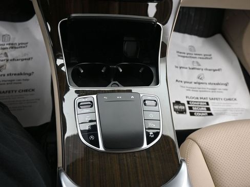 Used 2022 Mercedes-Benz GLC 300 4MATIC image 18