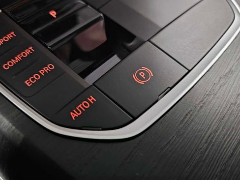 Certified 2023 BMW i4 eDrive35 image 21