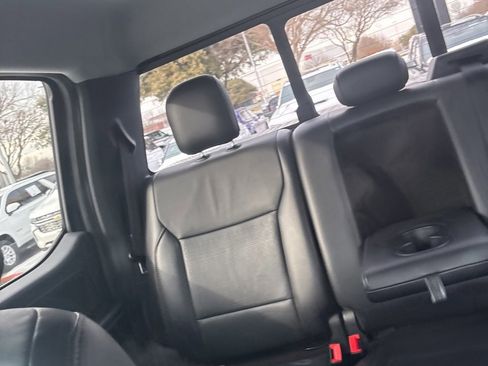 Used 2021 Ford F150 Lariat w/ Tow Technology Package image 16