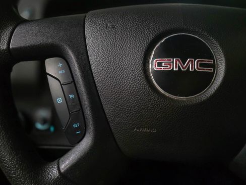 Used 2021 GMC Savana 2500 w/ Driver Convenience Package image 17
