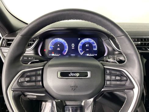 Used 2023 Jeep Grand Cherokee Altitude image 21