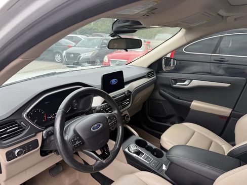 Used 2020 Ford Escape SEL image 10