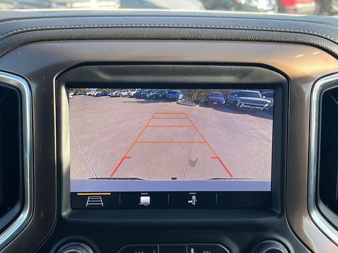 Used 2019 Chevrolet Silverado 1500 High Country w/ Z71 Off-Road Package image 33