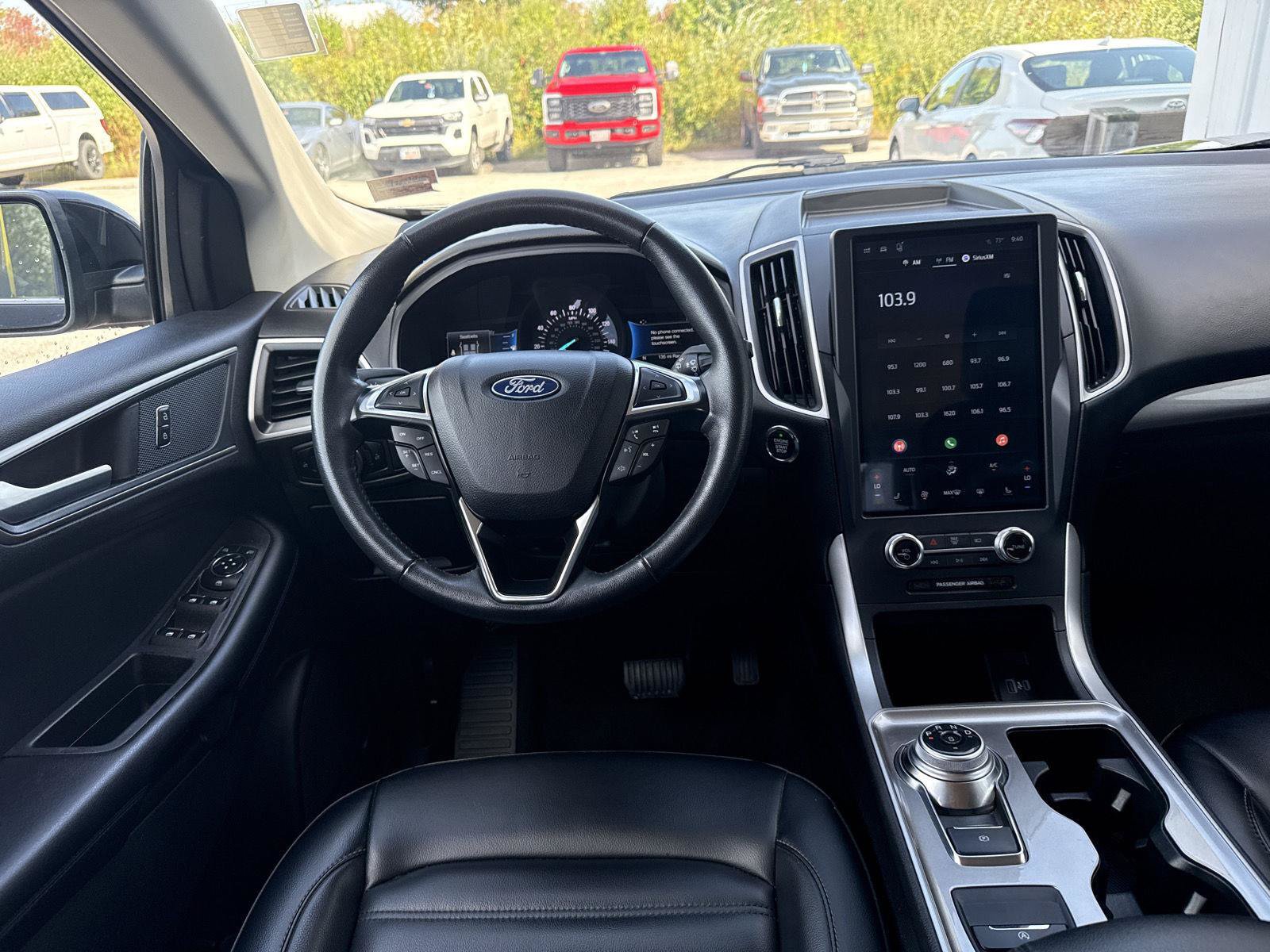 Used 2024 Ford Edge SEL AWD/4WD image 12