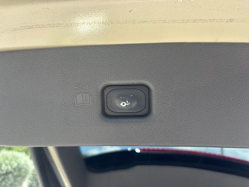 Used 2016 Lincoln MKX Select w/ Select Plus Package FWD image 28