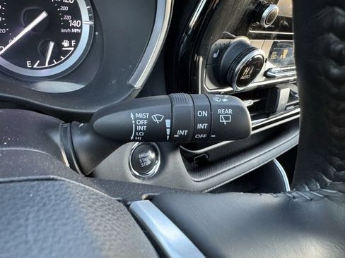 Certified 2022 Toyota Highlander XLE image 33