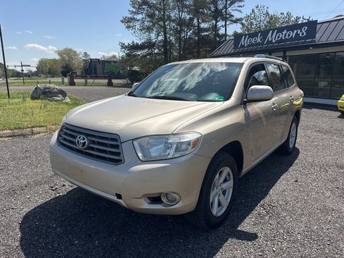 Used 2010 Toyota Highlander SE image 2