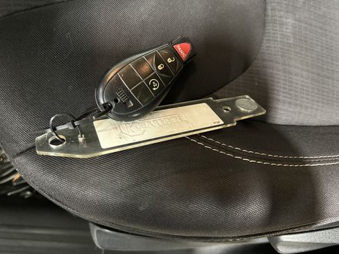 Used 2015 Jeep Cherokee Latitude w/ Cold Weather Group image 36