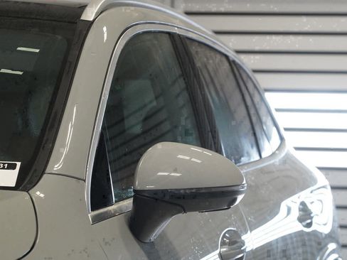 New 2026 Mercedes-Benz GLC 300 GLC 300 image 9