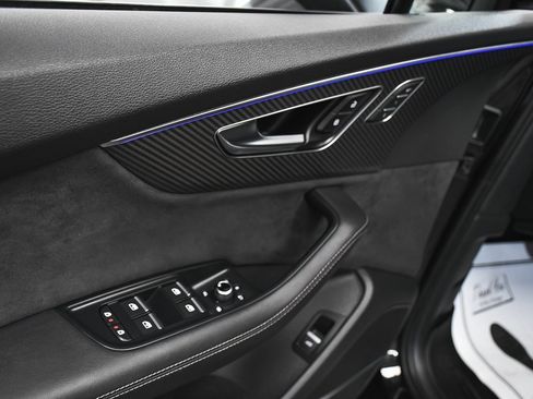 Used 2025 Audi SQ7 Premium Plus image 10