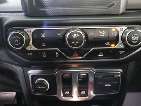 Used 2023 Jeep Wrangler Sport AWD/4WD image 26