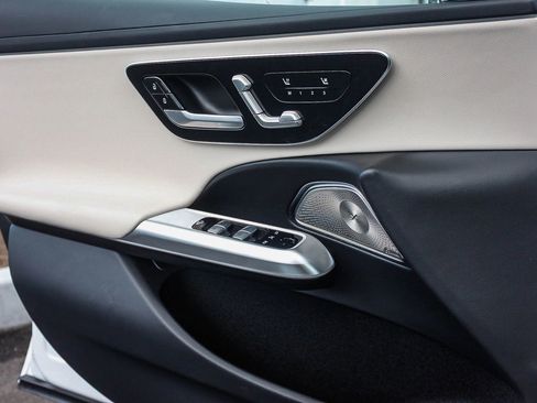 Used 2024 Mercedes-Benz E 450 4MATIC Sedan image 19