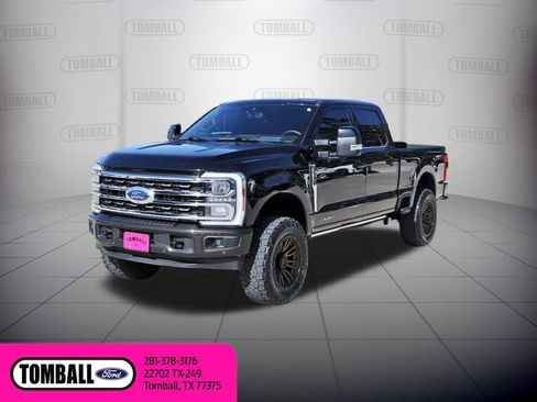 Used 2024 Ford F250 King Ranch w/ FX4 Off-Road Package AWD/4WD image 3