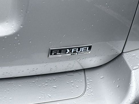 Used 2010 Chevrolet HHR LS image 22