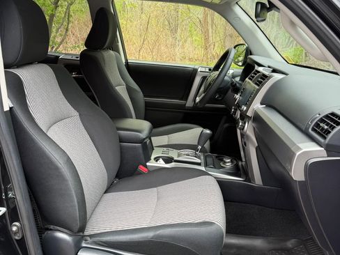 Used 2023 Toyota 4Runner SR5 AWD/4WD image 18