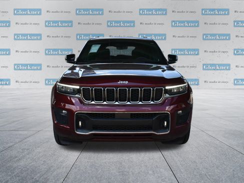 Used 2024 Jeep Grand Cherokee Overland w/ Luxury Tech Group IV AWD/4WD image 2