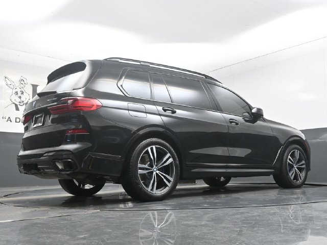 Used 2021 BMW X7 xDrive40i w/ M Sport Package AWD/4WD image 39