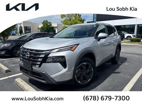 Used 2024 Nissan Rogue SV FWD image 1