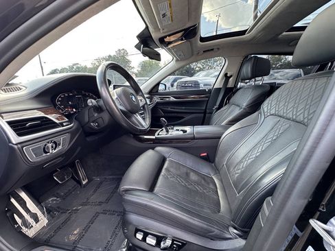 Used 2020 BMW M760i xDrive AWD/4WD image 18