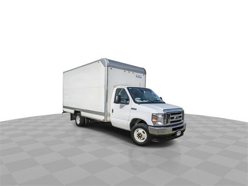 Used 2023 Ford E-350 and Econoline 350 Super Duty w/ Power Windows & Locks Group image 2