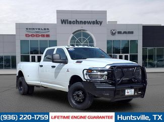 Used 2026 RAM 3500 Tradesman w/ Chrome Appearance Group A AWD/4WD video 1