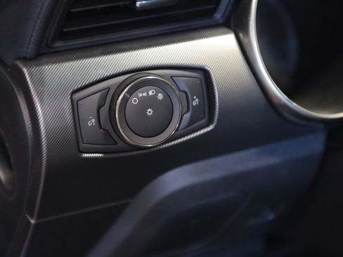 Used 2019 Ford Mustang Shelby GT350 w/ Technology Package RWD image 19