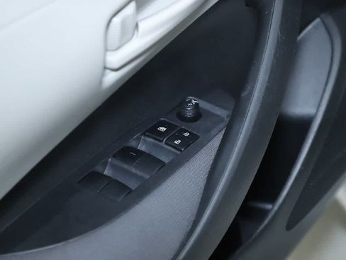 Used 2023 Toyota Corolla LE FWD image 16