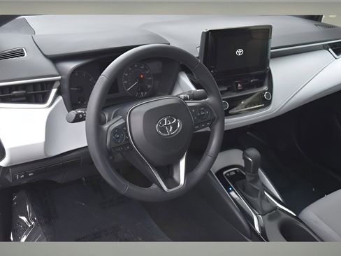 Used 2024 Toyota Corolla SE image 10
