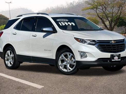 Used 2019 Chevrolet Equinox Premier AWD/4WD image 2