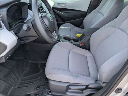 Used 2026 Toyota Corolla SE FWD image 9