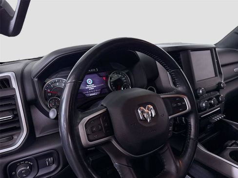 Used 2022 RAM 1500 Big Horn AWD/4WD image 3