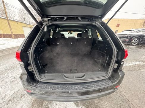 Used 2016 Jeep Grand Cherokee Laredo 75th Anniversary image 26