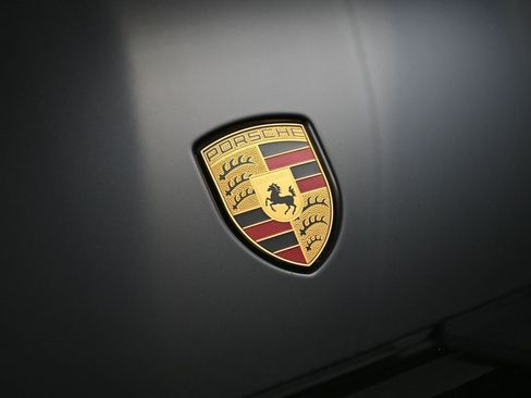 Certified 2023 Porsche Macan Turbo image 13