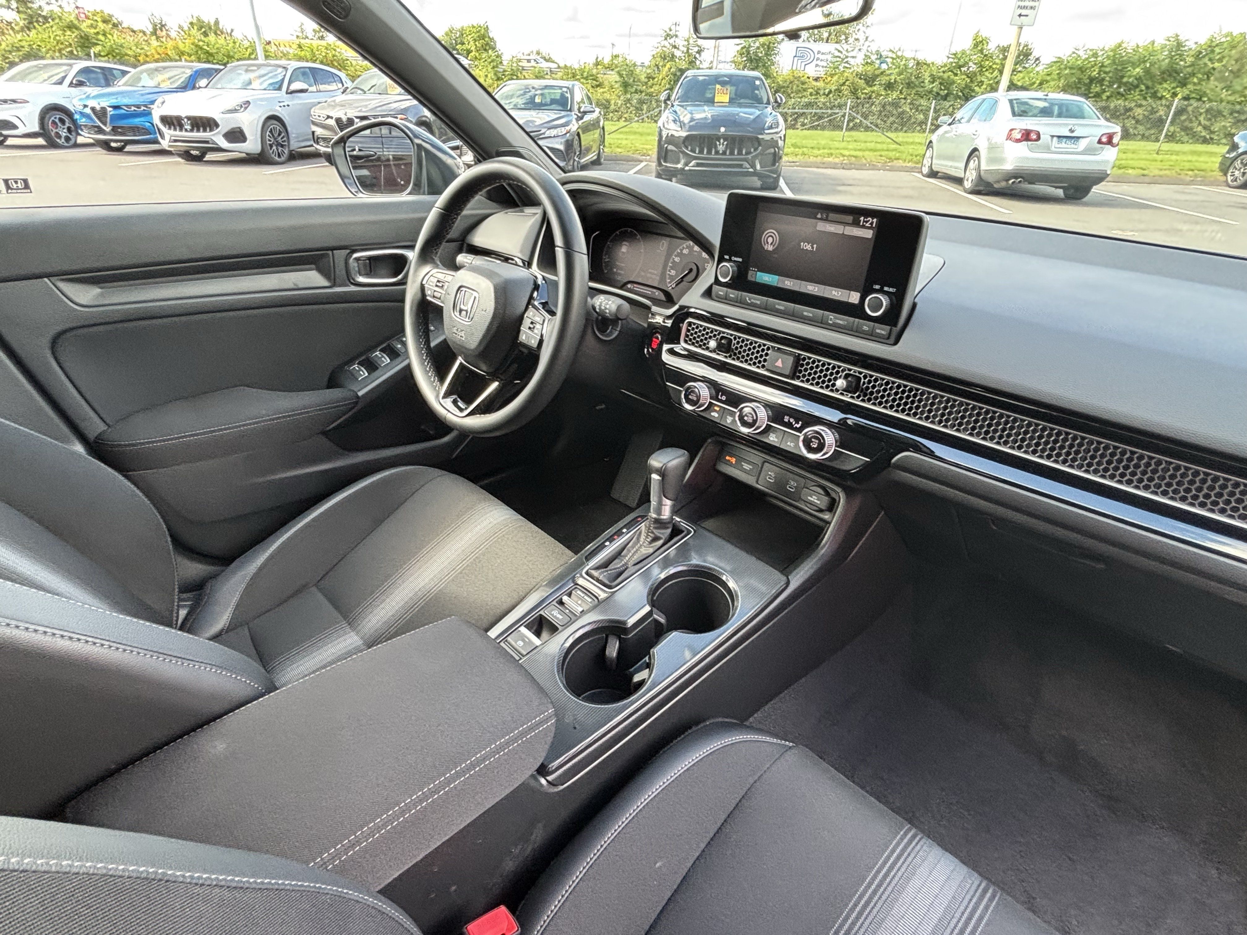 Used 2025 Honda Civic Sport image 29