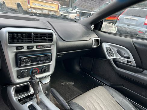 Used 2002 Chevrolet Camaro Z28 w/ SS Performance/Appearance Pkg image 11