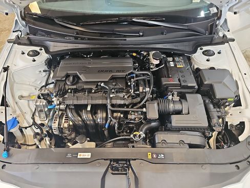 New 2026 Hyundai Elantra SE FWD image 32