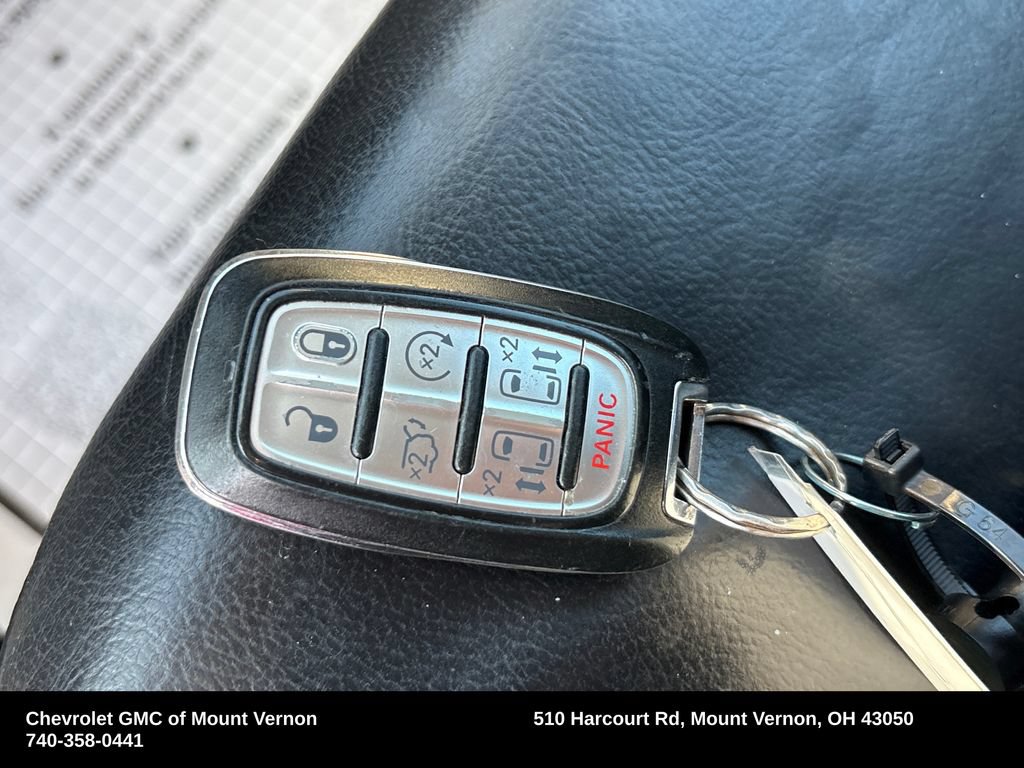 Used 2018 Chrysler Pacifica Touring-L Plus FWD image 31