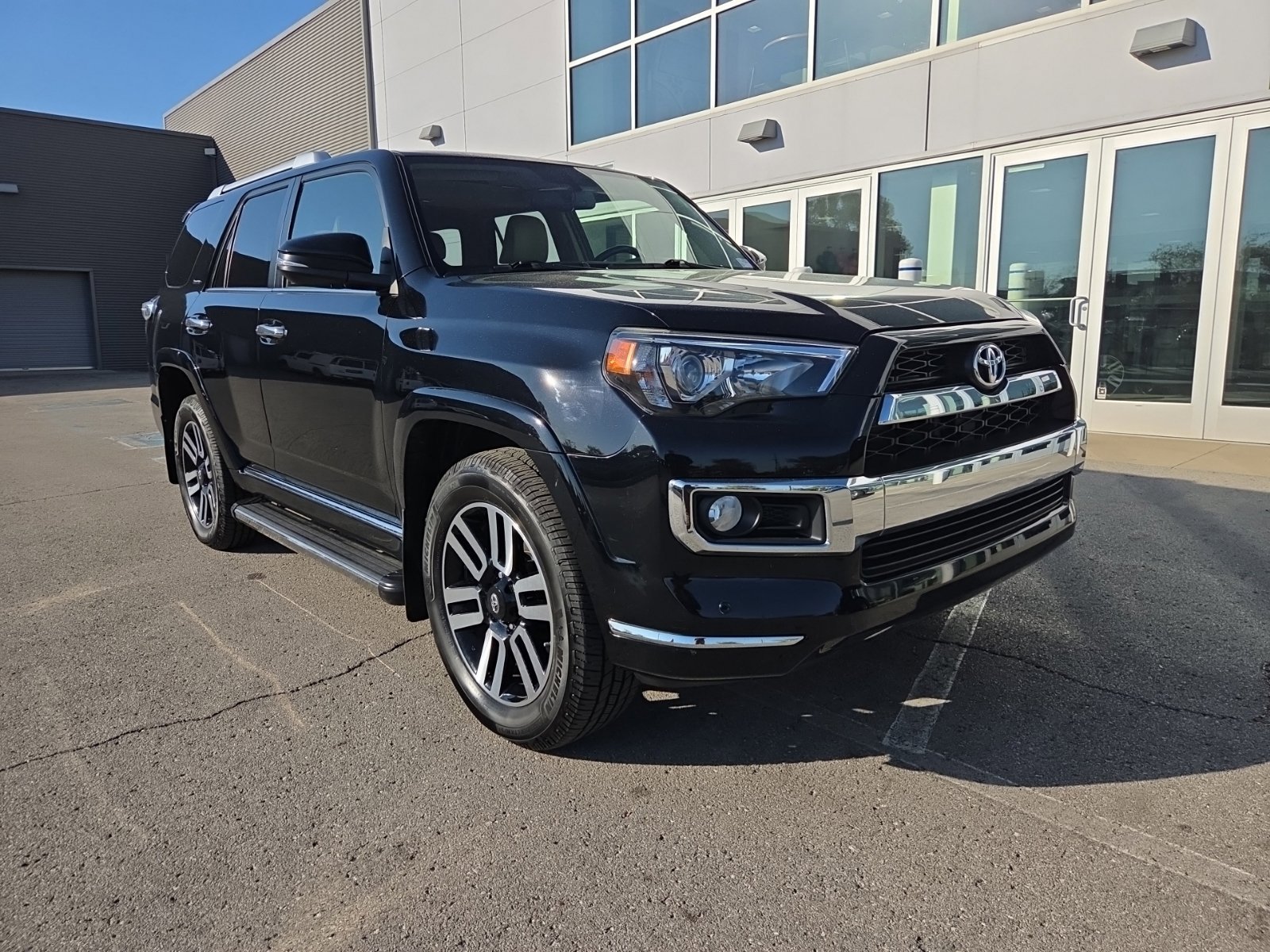 Used 2018 Toyota 4Runner Limited AWD/4WD image 30