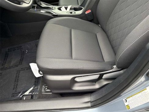 Used 2025 Toyota Corolla LE image 15