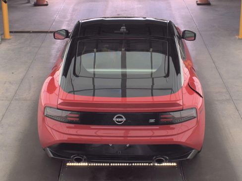 Certified 2025 Nissan Z Performance w/ Floor Mat Package RWD image 3