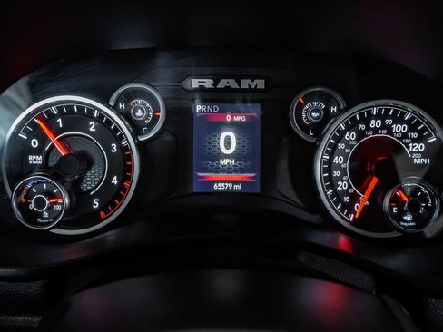 Used 2024 RAM 2500 Big Horn AWD/4WD image 19